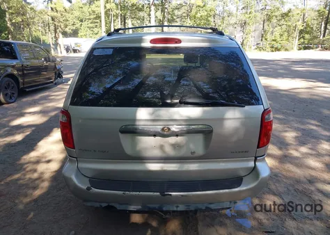 2006 Chrysler Town & Country Touring from USA, damaged, VIN 2A4GP54L36R911377